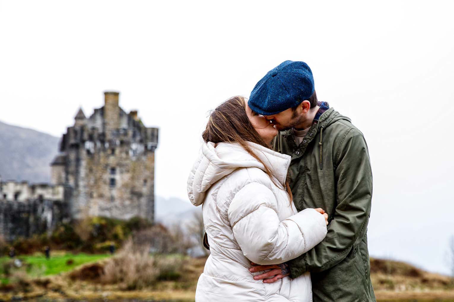 Eilean donan castle suprise engagement00072