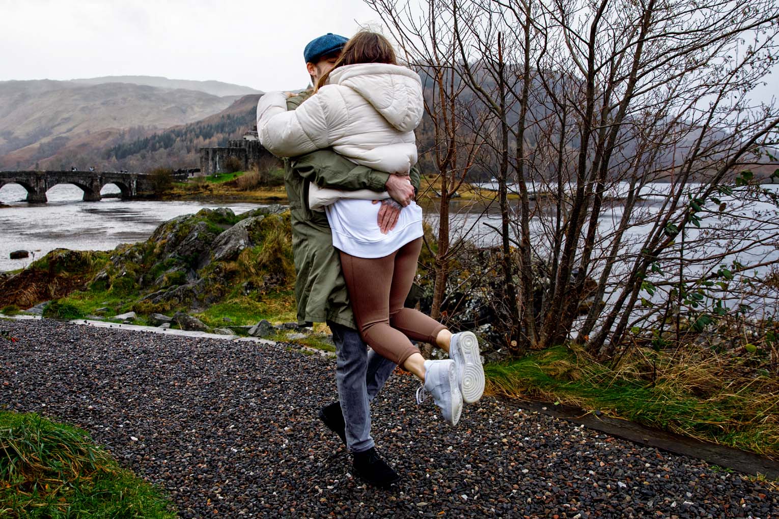Eilean donan castle suprise engagement00076