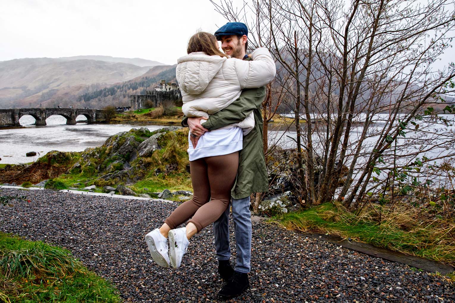 Eilean donan castle suprise engagement00077
