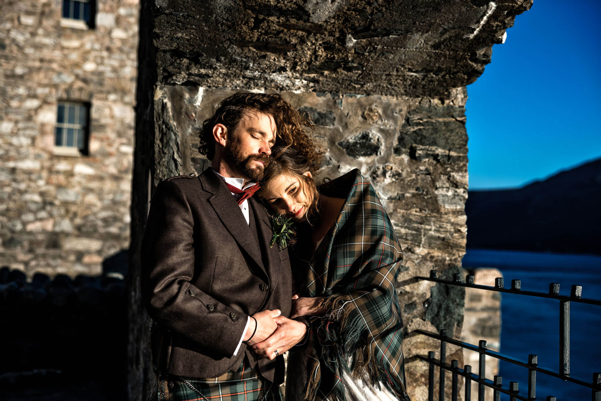 Morgan Garys Elopement Iconic Eilean Donan Castle00100