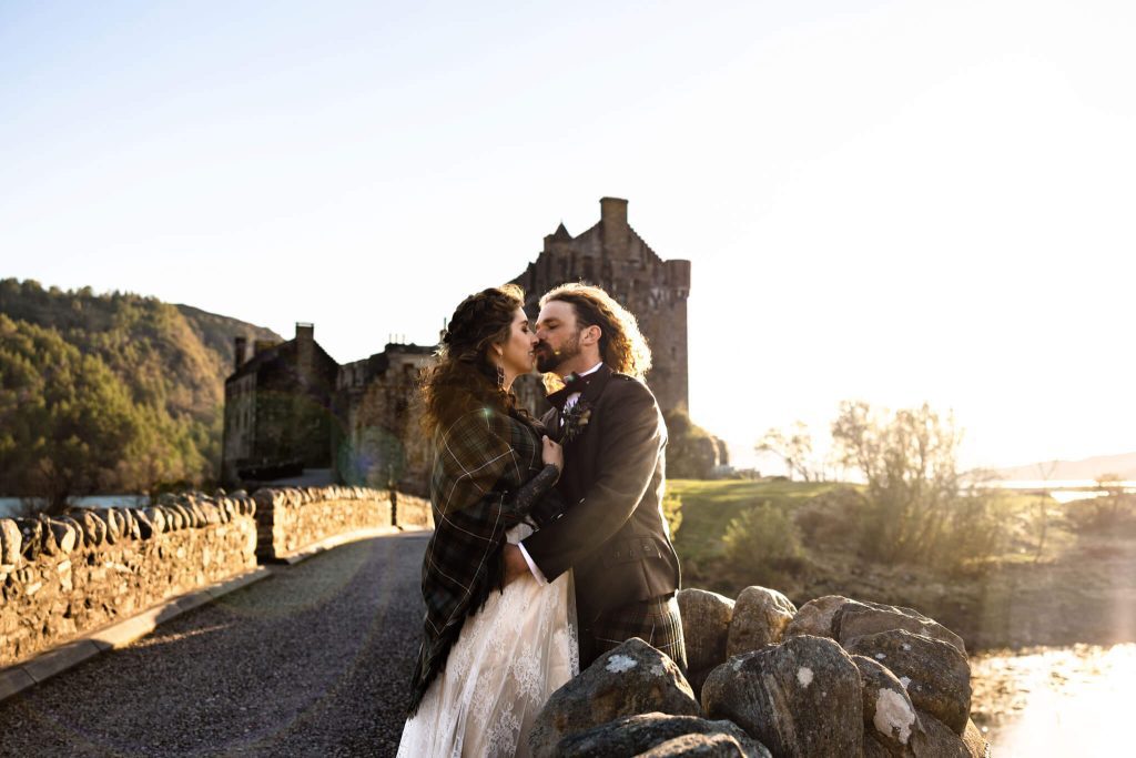 Morgan Garys Elopement Iconic Eilean Donan Castle00110